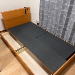 【SOLD OUT】家具/シングルベッド/フレームのみ(組立式)の画像