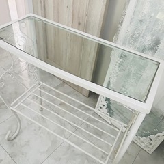【値下げ】1台3,500→2,000【美品・希少・定価12,000円】コンソールガラステーブル　ガラス棚　アイアン　インテリア　サイドテーブル　【2台あり】の画像
