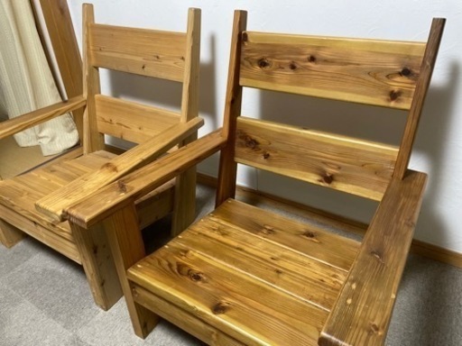 家具　椅子2つ