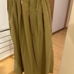 ナイロンスカート