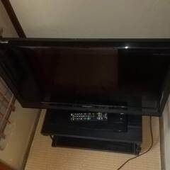 32型テレビの画像