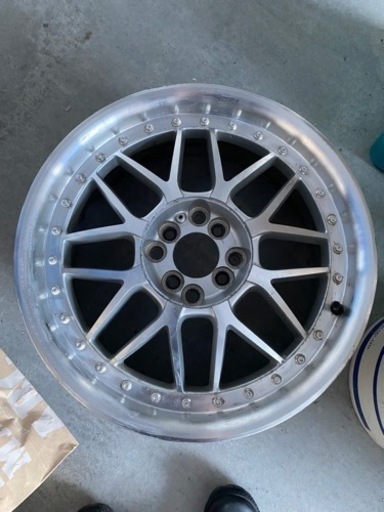 車のパーツ タイヤ、ホイール