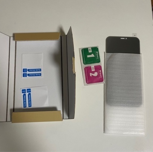 携帯電話　ケース　フィルム　ワイヤレスイヤホン　カメラフィルム