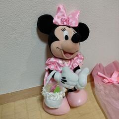 ディズニー　ミニーマウスのぬいぐるみ