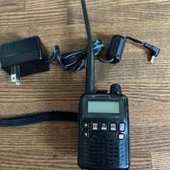 鉄道無線など！
【無線受信機】広帯域ハンディレシーバー  IC-R6 