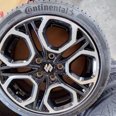 車のパーツ タイヤ、ホイール