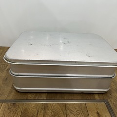 ★☆★中古美品　アルミ製フタ付き2段コンテナボックス　持ち手・取...