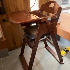 テーブル付き子ども椅子の画像