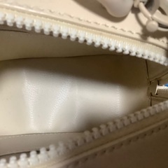 CHARLES & KEITH の画像