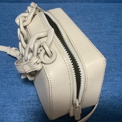 CHARLES & KEITH の画像