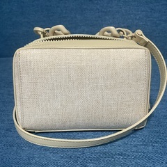 CHARLES & KEITH の画像