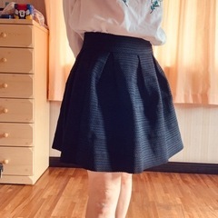 膝上スカートの画像