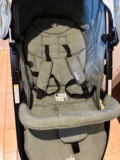 【美品】joie ベビーカー ライトトラックス4(レインカバー付き) ローレル　生後1ヶ月〜15キロまで
