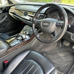 アウディA8  3.0TFSIクワトロ4WDの画像