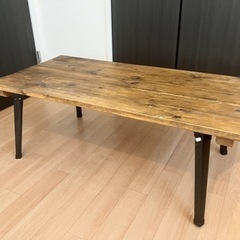 木製テーブル