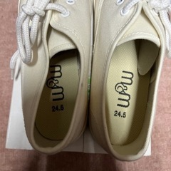 スニーカー 靴24.5cmの画像