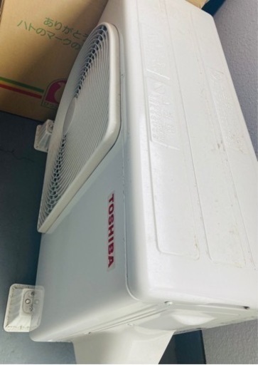 値下げしました【美品】2022年製TOSHIBAエアコン&室外機〜14畳