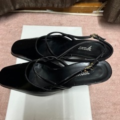 SKOAL パンプス 24.5cmの画像