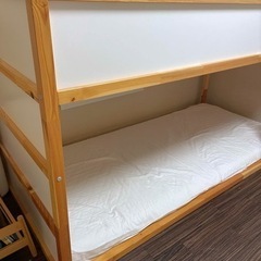 IKEA 2段ベッド KURA リバーシブルベッド　スノコ付きの画像