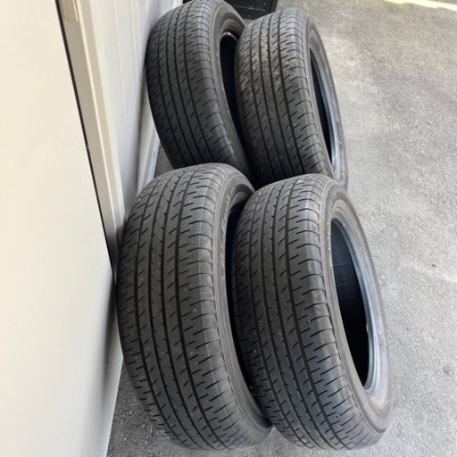 車のパーツ タイヤ、ホイール