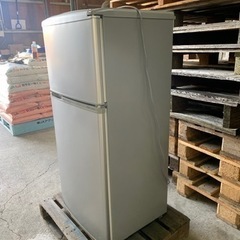 AQUA 2ドア 109L 冷凍冷蔵庫 AQR-111C 2014年製 AQR-111C | アクア株式会社（AQUA）｜生活家電