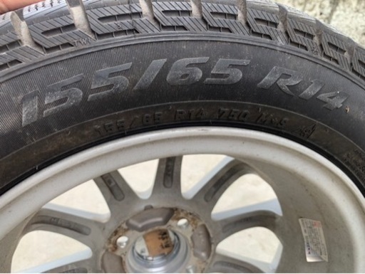 車のパーツ タイヤ、ホイール