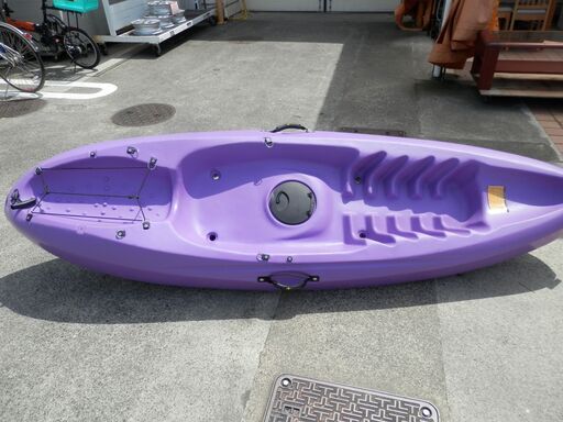 348>　プラスチック製　一人用　フィッシングカヤック　パープル系カラー