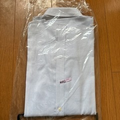 ②UNIQLO ボタンダウンシャツ（長袖）の画像