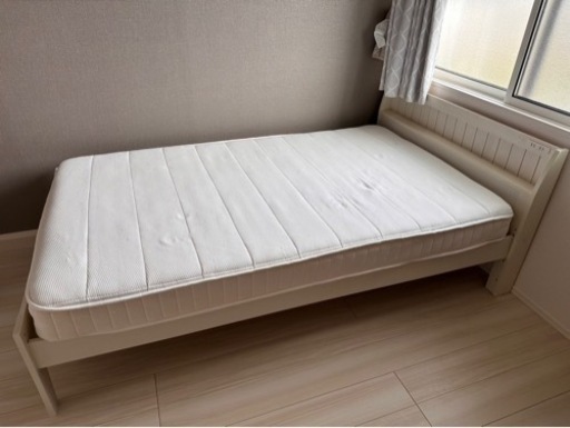 家具 ベッド セミダブルマットレス付き　　