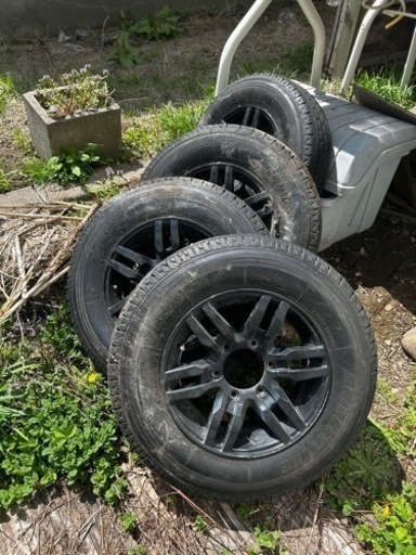 値下げ中！ハイエース　バンタイヤ　15インチ