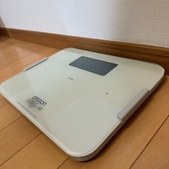 オムロン　体組成計　体重計の画像