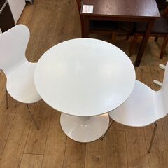 ★可愛らしいデザインの2人用ダイニングセット★