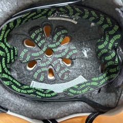 場所指定、引き取りのみ可: Nutcaseヘルメット の画像