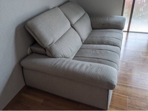 ヘッドレスト調節可 ファブリック ソファ　定価7万