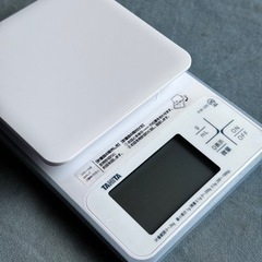 【USED】タニタ キッチンスケール  KW-220