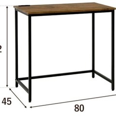 コンセント付きデスクの画像