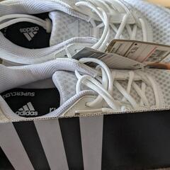 adidasスニーカー