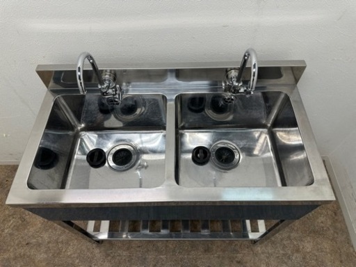 ステンレス　業務用　２槽シンク流し台　蛇口付き　厨房　飲食店　W9００ｘＤ４５０ｘＨ８００ｍｍ