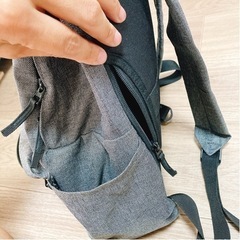 UNIWALKERスーツケースと無印良品のリュックの画像