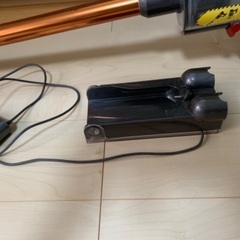 ダイソン充電掃除機の画像
