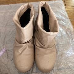 くしゅくしゅブーツ　ピンクベージュ　Mの画像