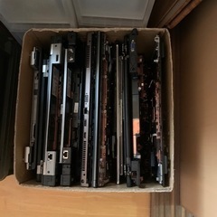 (売約済)完全ジャンクノートPC部品無料で差し上げます。段ボール...