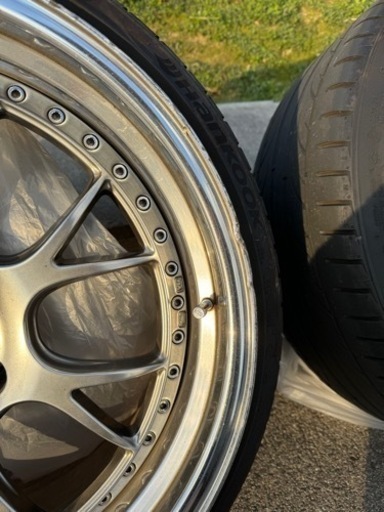 車のパーツ タイヤ、ホイール