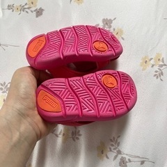 子供靴　PUMA サンダルの画像
