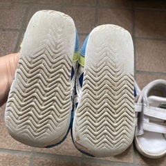 キッズの靴　13cm asics pumaの画像