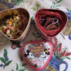 ハンドメイド用品 薔薇モチーフ ビーズ 革紐たくさん