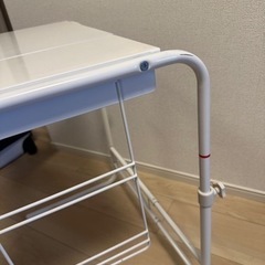 幅・高さが調節できる！伸縮式 電子レンジ上収納ラックの画像