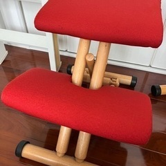 ストッケ　ブァリエール　赤　2脚セット
の画像