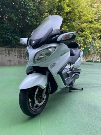 スズキ　スカイヴェイブ650/LX