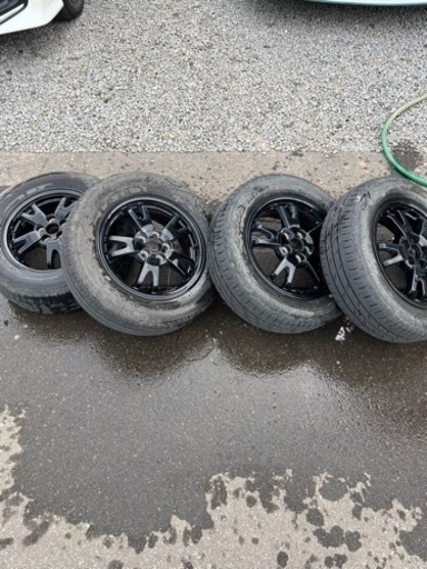車のパーツ タイヤ、ホイール